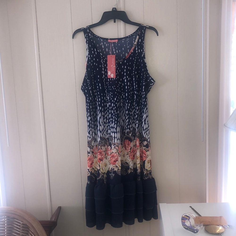NWT small 2X w/stretch Triple ruffle hem.
